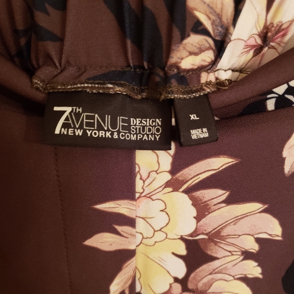 Floral Print Pants - Picture 4 of 4